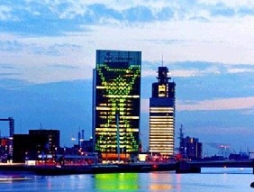荷蘭照明新地標(biāo)！荷蘭皇家KPN電信大廈的融景打造！